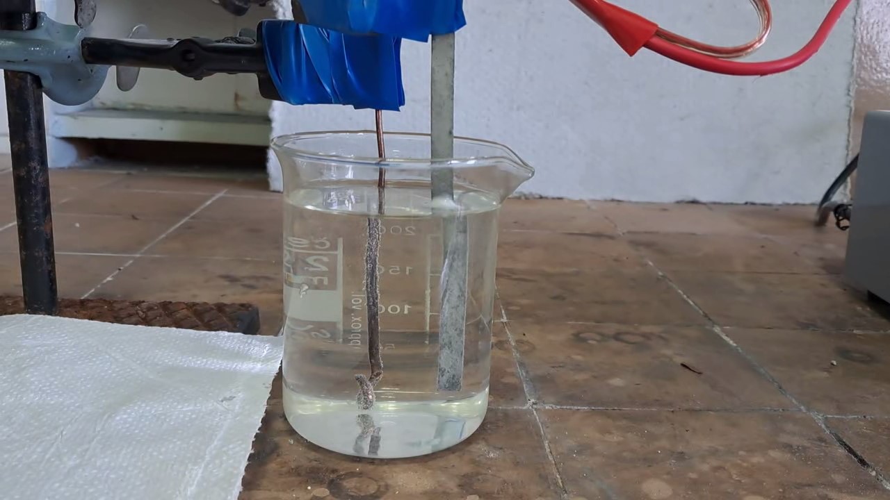 Electrolysis of hydrochloric acid (test of power supply unit)